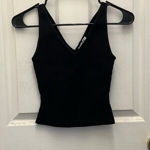 Sculpt knit v neck black crop top